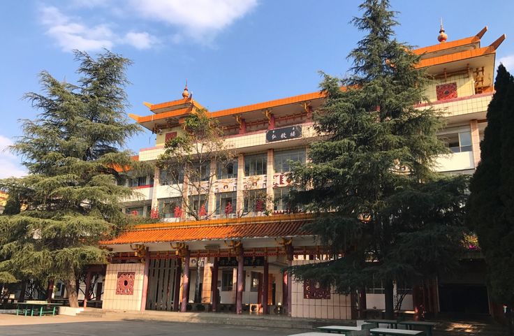 涼山州民族中學(xué)地址在哪里？