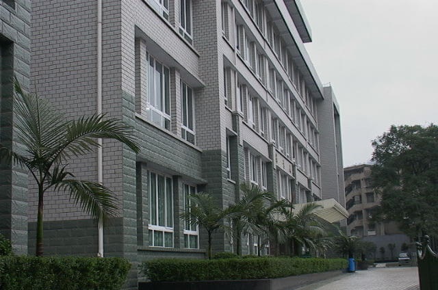 宜賓市第一中學(xué)地址在哪里？