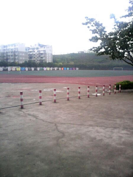 資中二中、水南實驗小學校園路段通車了