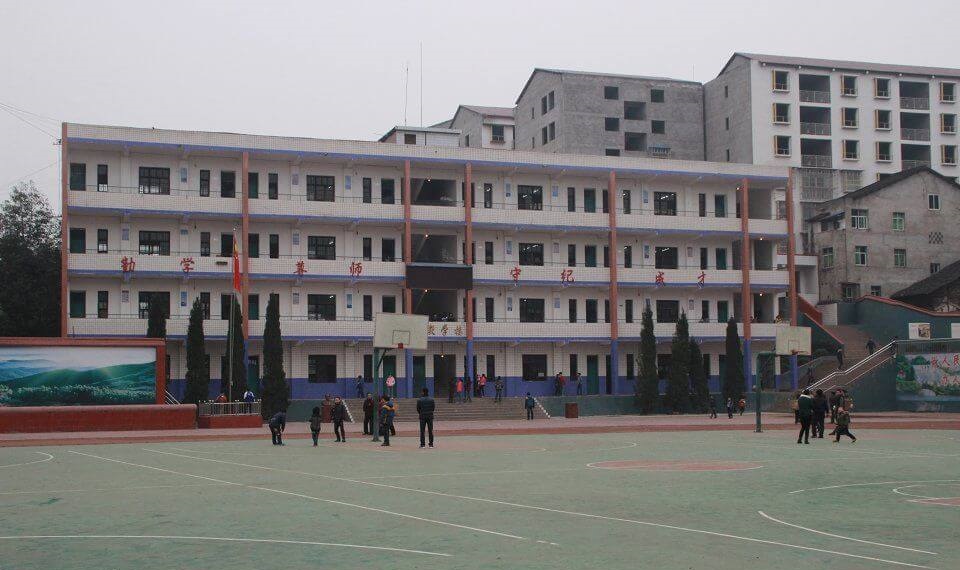 渠縣清溪中學(xué)地理位置在哪里？