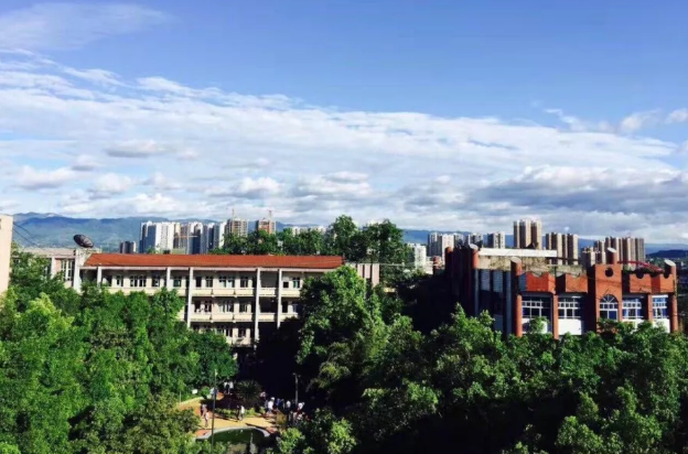渠縣中學高三復(fù)習班招生公告