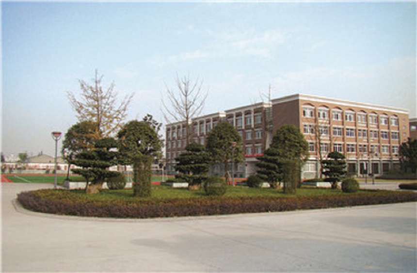 北大附中成都新津為明學(xué)校地址在哪里？