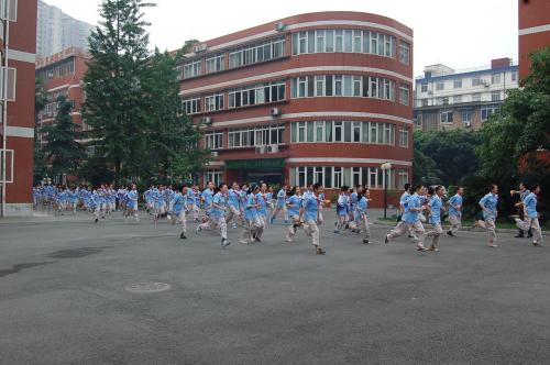 北師大成都實(shí)驗(yàn)中學(xué)排名怎么樣？