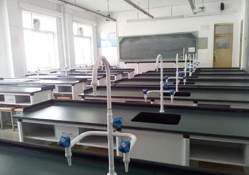 西南交通大學(xué)附屬中學(xué)學(xué)校環(huán)境好不好？