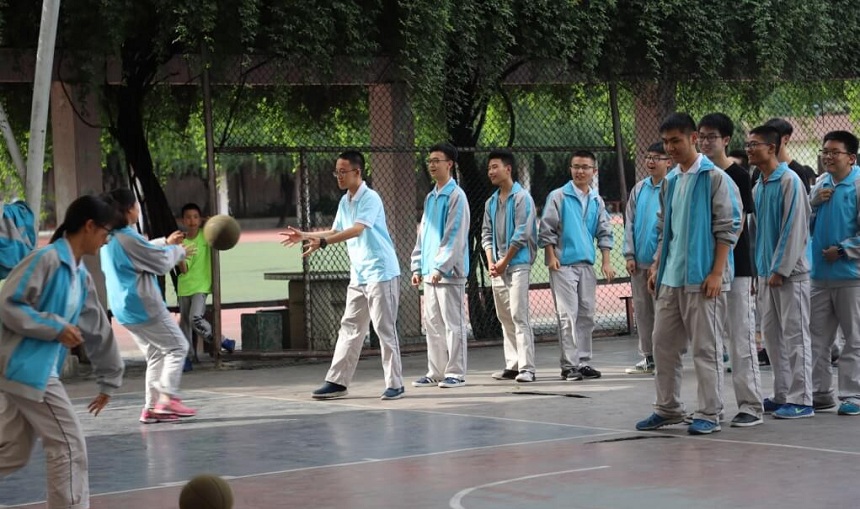 西南交通大學(xué)附屬中學(xué)近幾年中考錄取情況？