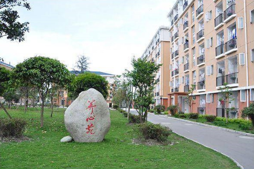 八一聚源高級(jí)中學(xué)2020年中考錄取分?jǐn)?shù)線是多少？