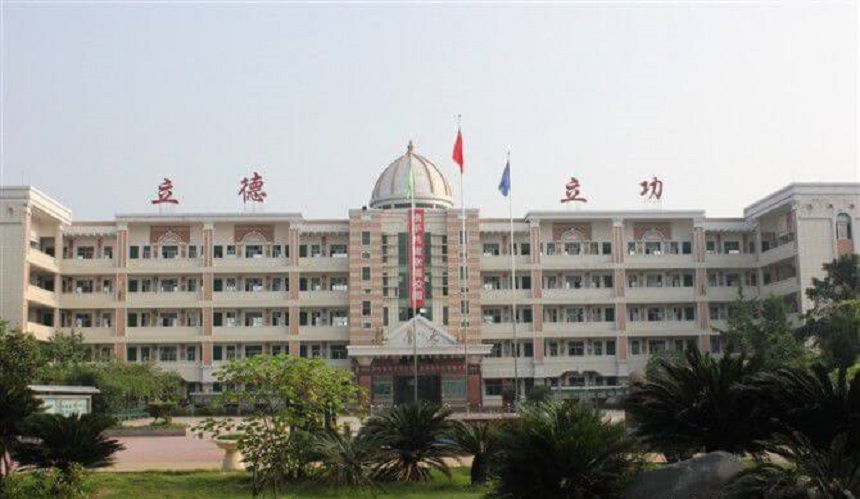 資陽(yáng)中學(xué)環(huán)境好不好？