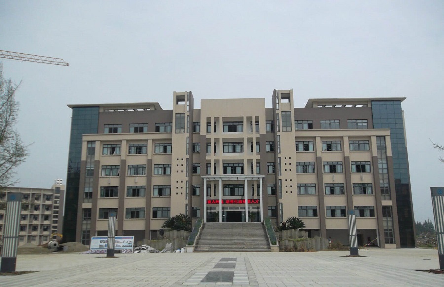 眉山車城中學(xué)這所學(xué)校怎么樣？