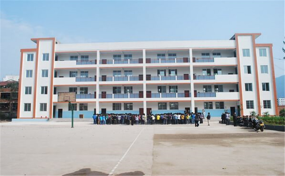金山中學學校詳細地址在什么地方？
