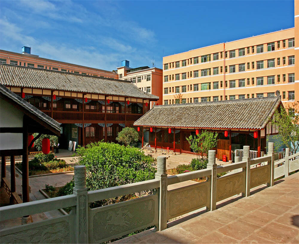 劍閣中學學校環(huán)境怎么樣？