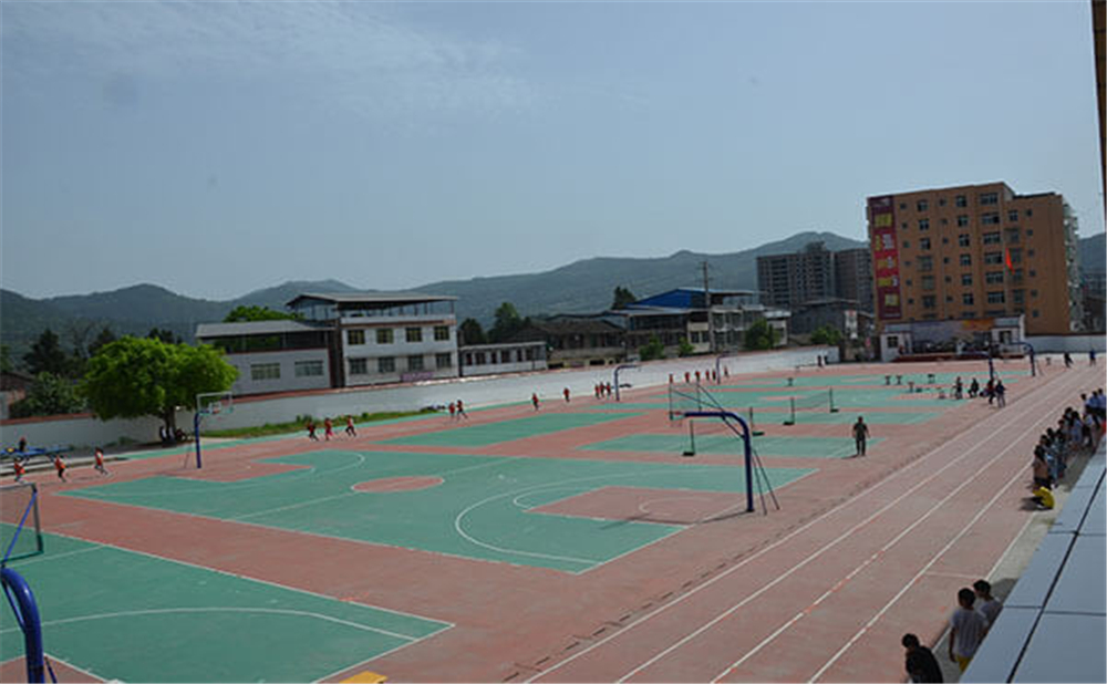 曾口中學學校環(huán)境怎么樣？