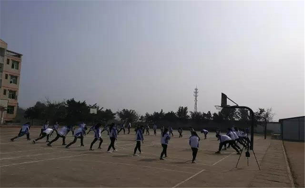 內江市第十一中學2020年中考錄取分數(shù)線多少分？