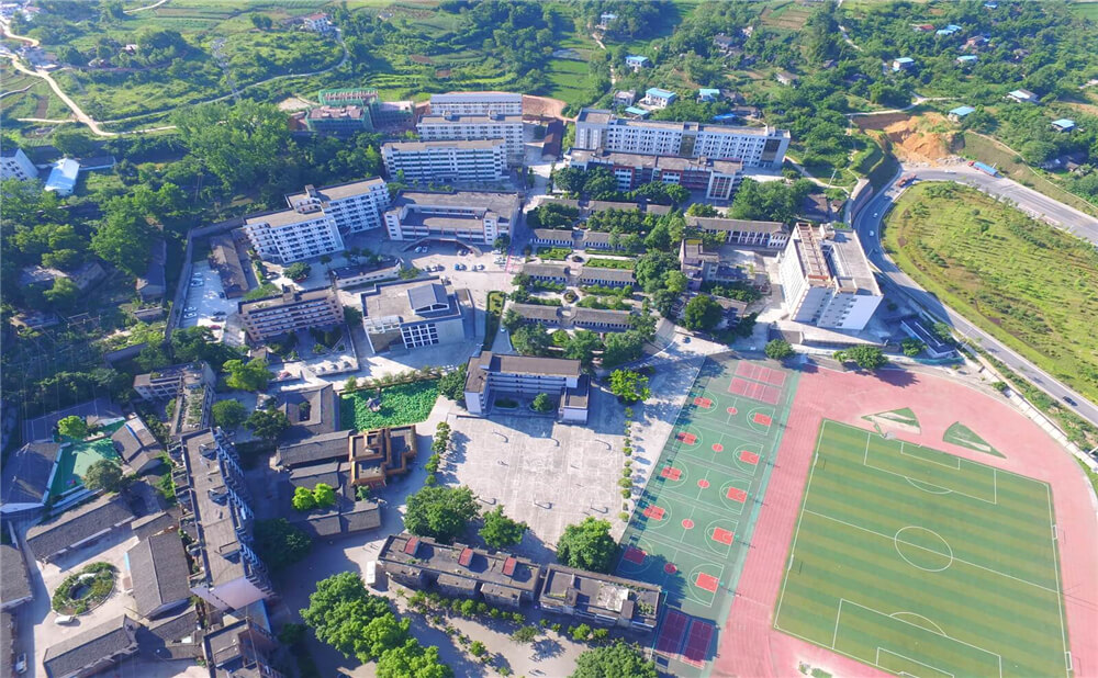 蓬安中學學校環(huán)境怎么樣？