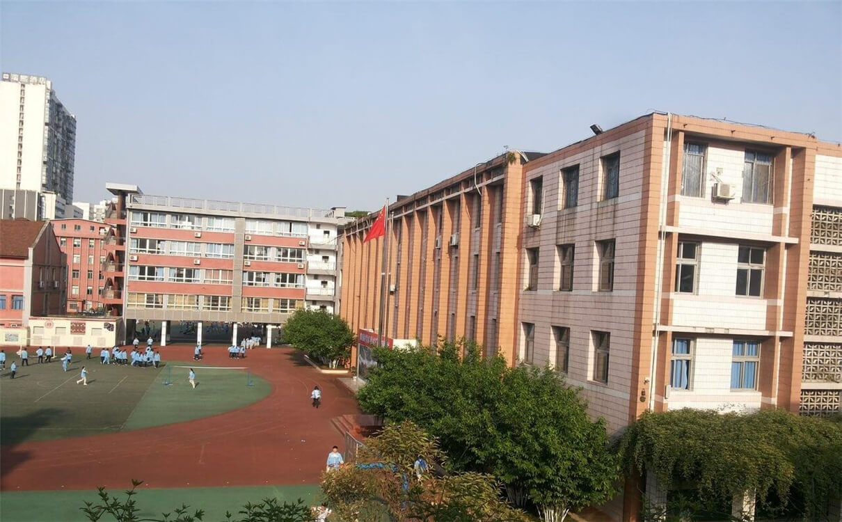 通錦中學的學費是多少？