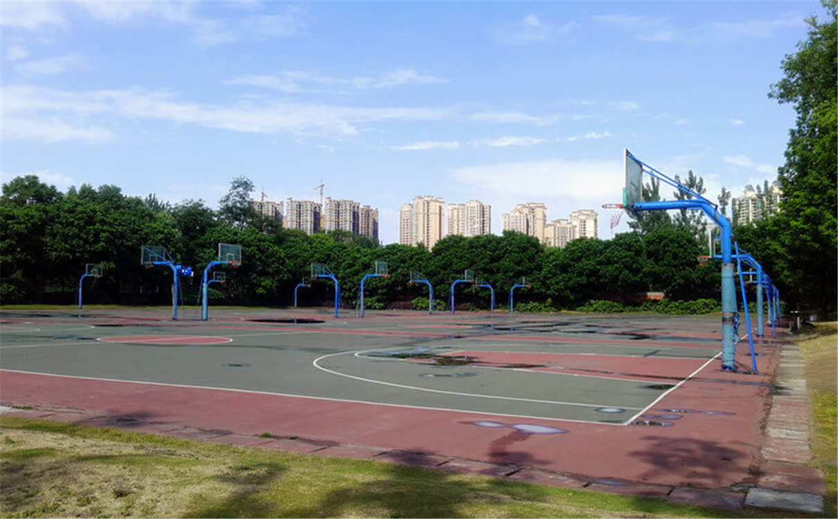 成都實驗外國語學校（西區(qū)）的高中怎么樣？