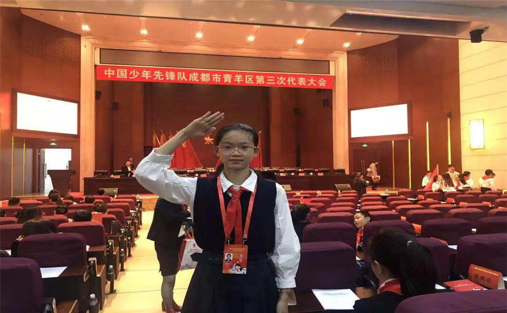 成都成飛中學(xué)錄取分?jǐn)?shù)是多少？