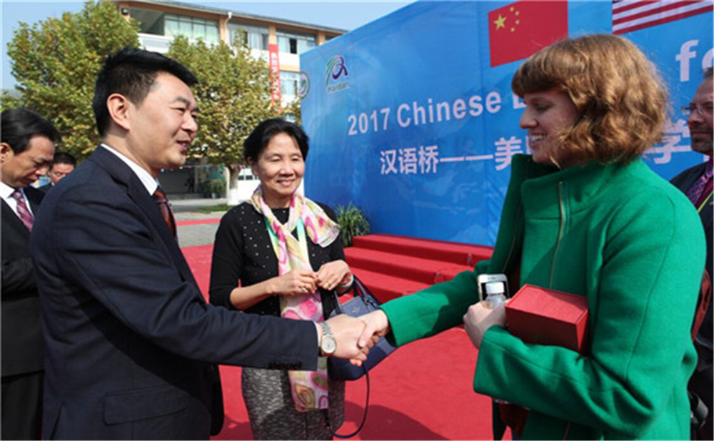 城廂中學(xué)外招生一年的學(xué)費是多少？
