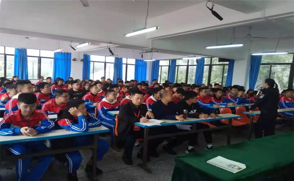 成都文武學(xué)校的高考升學(xué)率高不高？