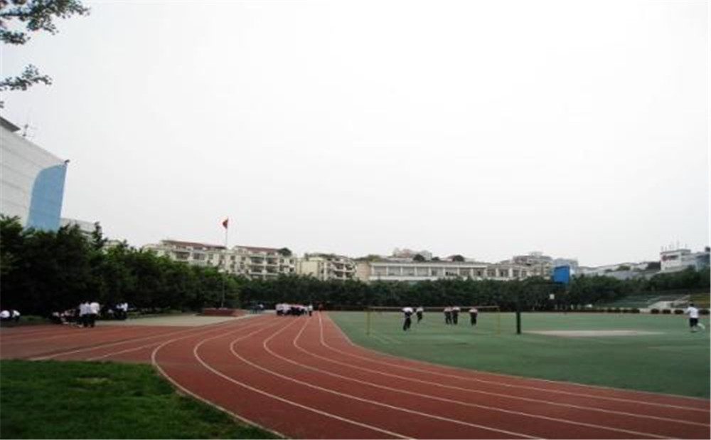四川師范大學實驗外國語學校的學費是多少？