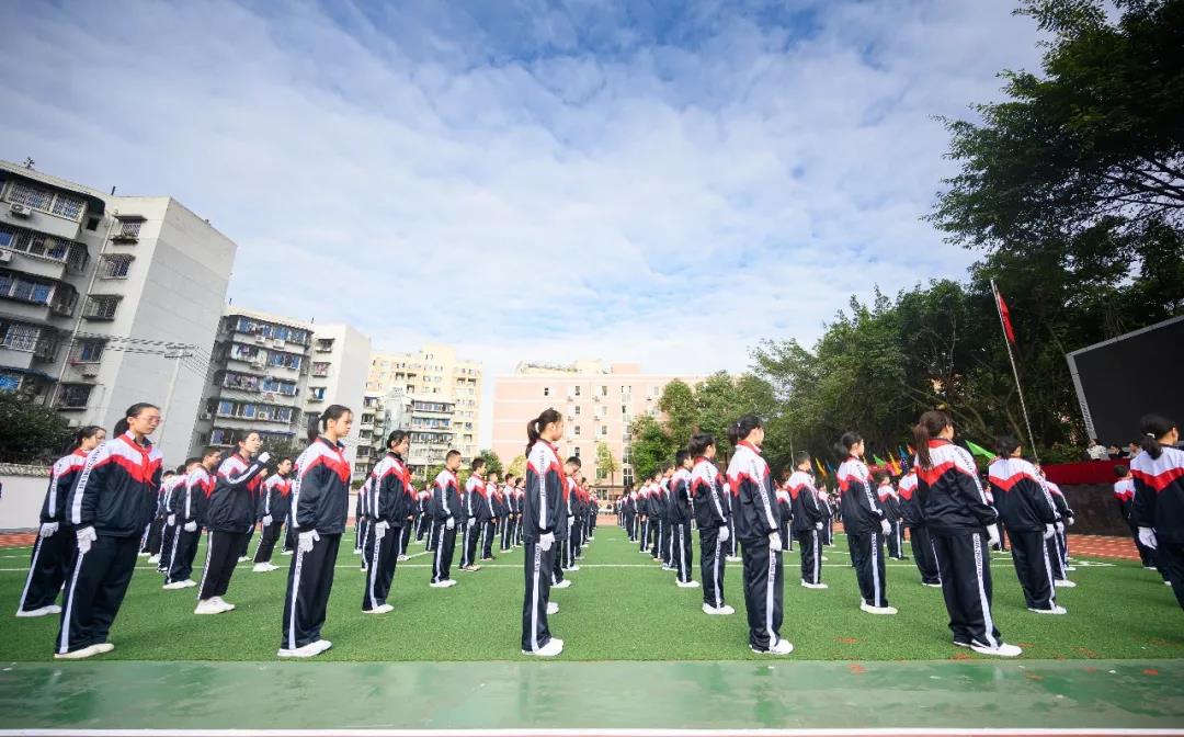 成都西川中學(xué)近三年的錄取分?jǐn)?shù)線是多少？