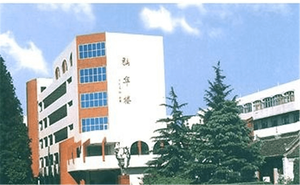 泰興中學(xué)近三年的錄取分?jǐn)?shù)是多少分？