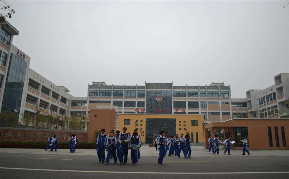 成都石室蜀都中學高中宿舍怎么樣？