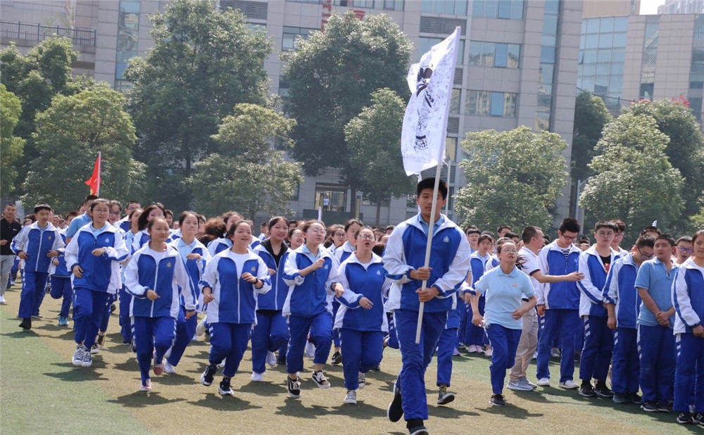 石室天府中學(xué)錄取分?jǐn)?shù)是多少？