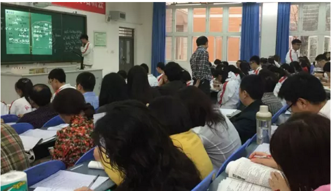 成都七中實驗學(xué)校的錄取分?jǐn)?shù)線是多少？