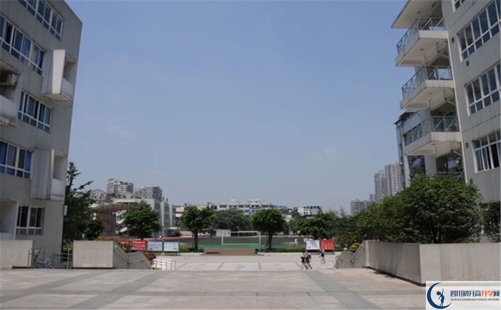 成都鐵路中學高中本部的錄取分數(shù)是多少？