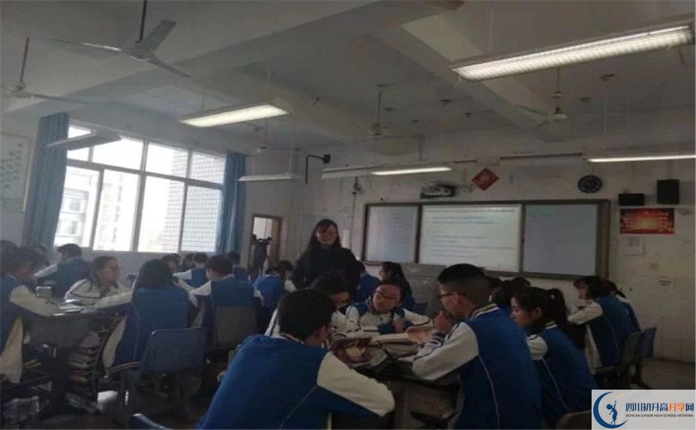 大彎中學(xué)高中部錄取分?jǐn)?shù)是多少？