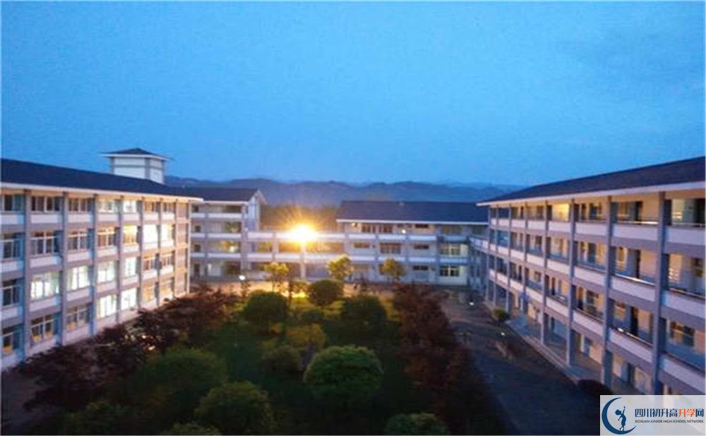 2020平樂中學(xué)的升學(xué)率有多少？