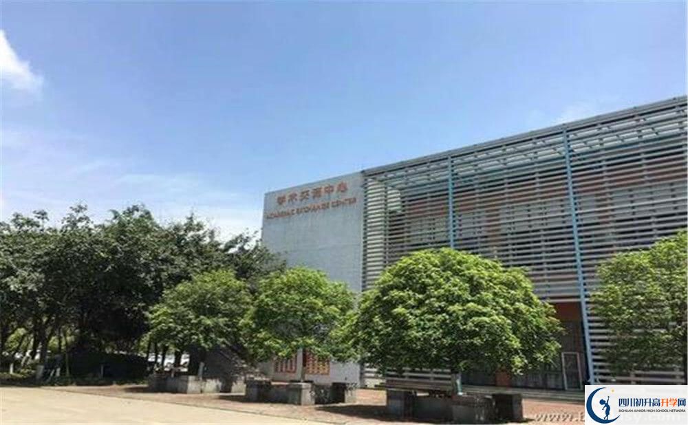 成都樹德中學(xué)光華校區(qū)的初升高分?jǐn)?shù)線是多少分？