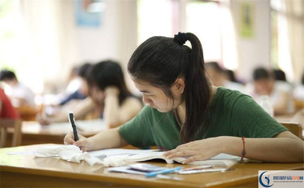 上仁壽華達高中的分數(shù)線是多少？