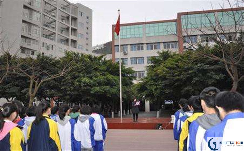 成都高新實(shí)驗(yàn)中學(xué)高中歷年來(lái)的分?jǐn)?shù)線是多少？