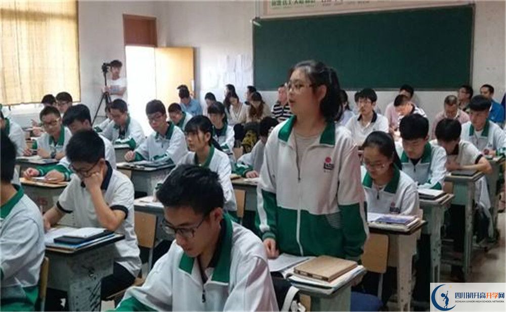 溫江二中的分?jǐn)?shù)線大概是多少？