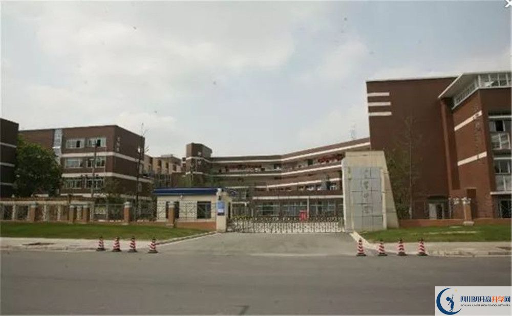 金牛中學(xué)2020年清華北大上人數(shù)是多少？