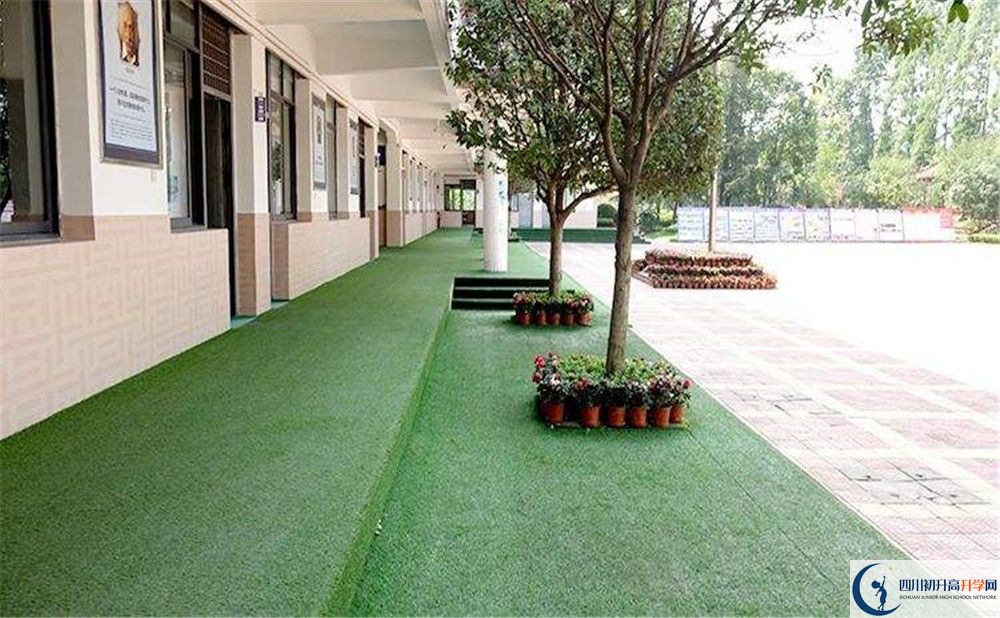 都江堰玉壘學校住宿費用是多少？