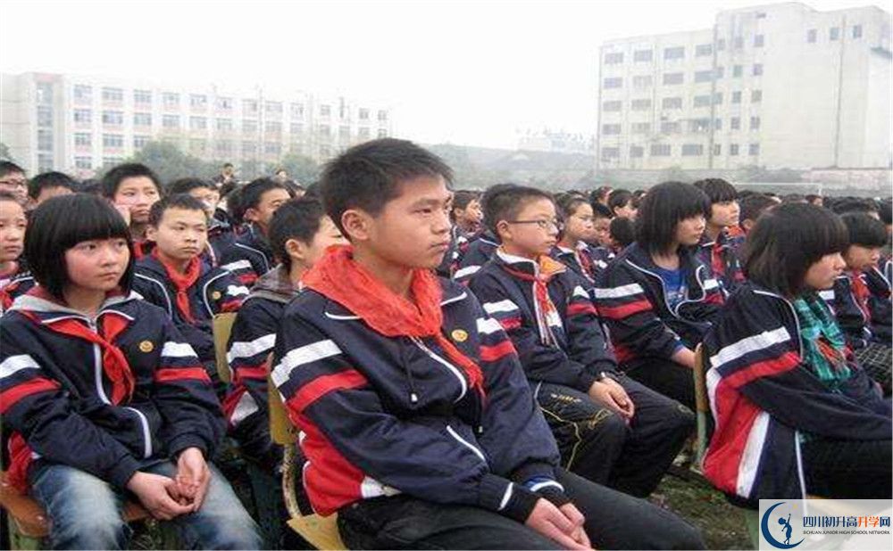 大邑縣實(shí)驗(yàn)中學(xué)2020年高中部入學(xué)條件是什么？