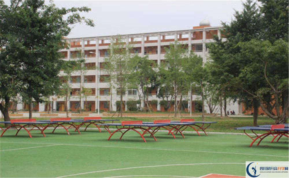 金堂實驗中學(xué)的地址怎么走？