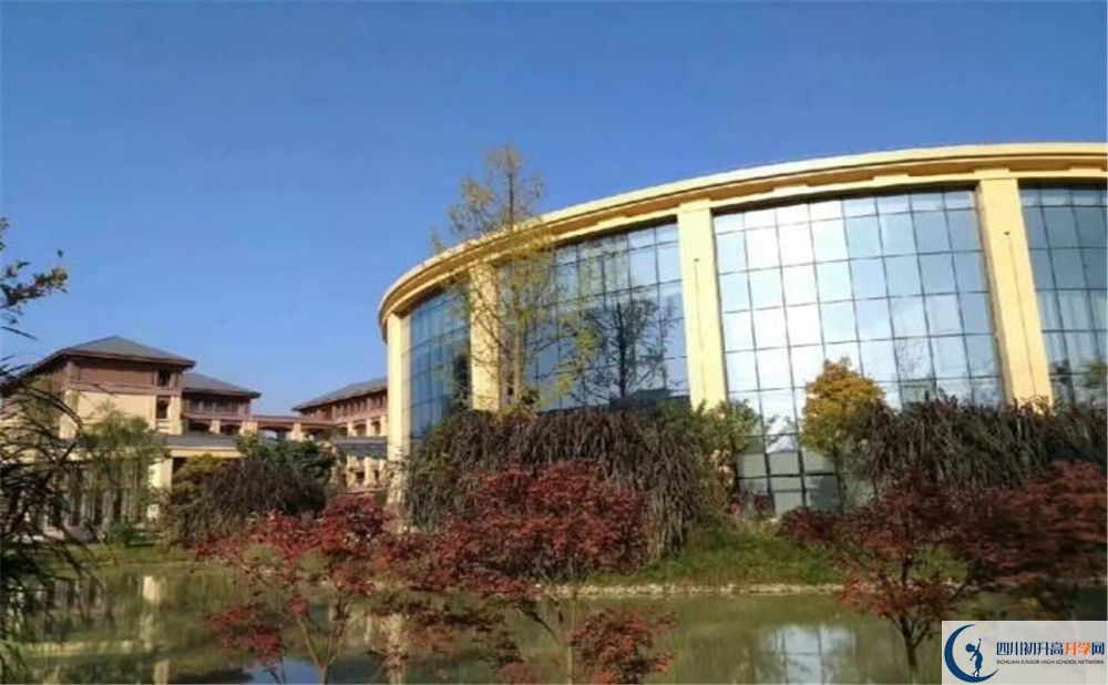 棠湖中學(xué)招生考試科目是什么？