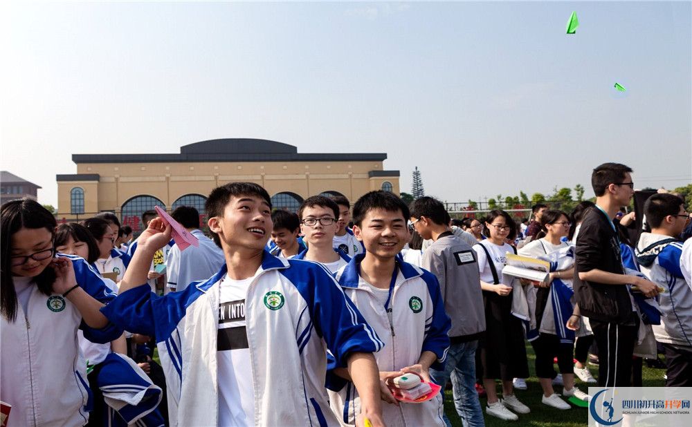 棠湖中學2020年保送清華北大的人數(shù)有多少？