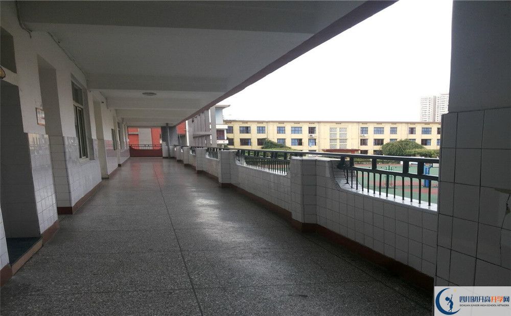通錦中學(xué)平行班與實(shí)驗(yàn)班差多少？