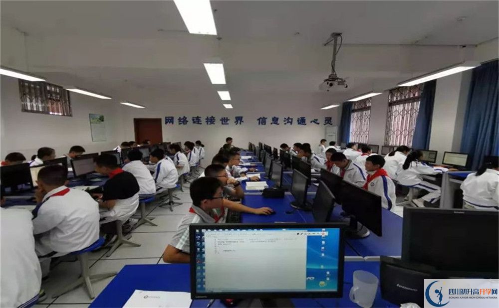 電子科技大學(xué)實(shí)驗(yàn)中學(xué)位置在哪里？