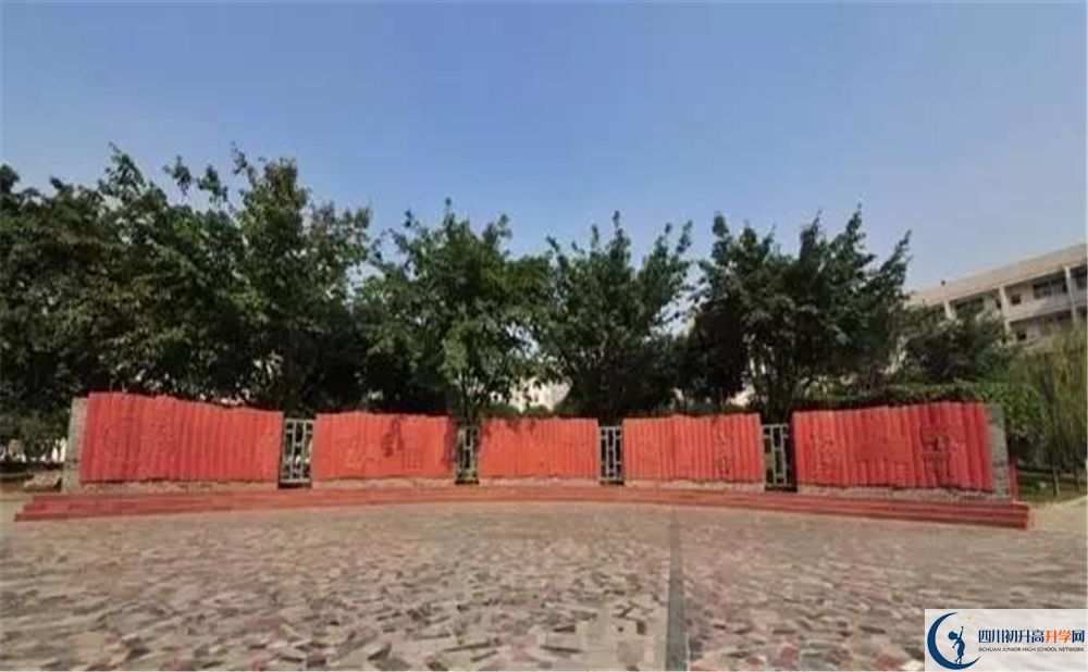 溫江二中實(shí)驗(yàn)班人數(shù)是多少？