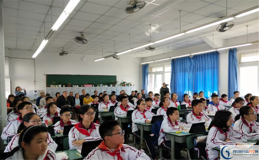 2020安仁中學期末試卷數(shù)學在哪兒看？