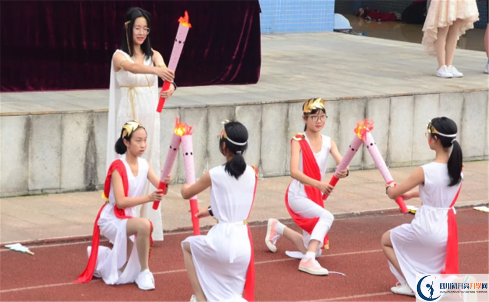 成都市泡桐樹(shù)中學(xué)2020年高考人數(shù)是多少？