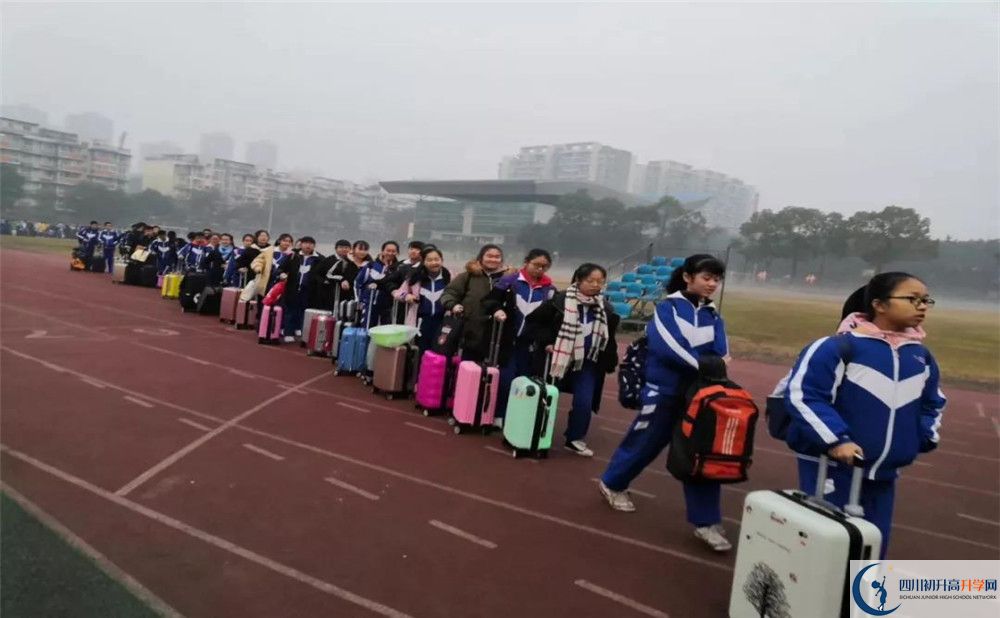 成都華西中學2020年高考人數(shù)是多少？
