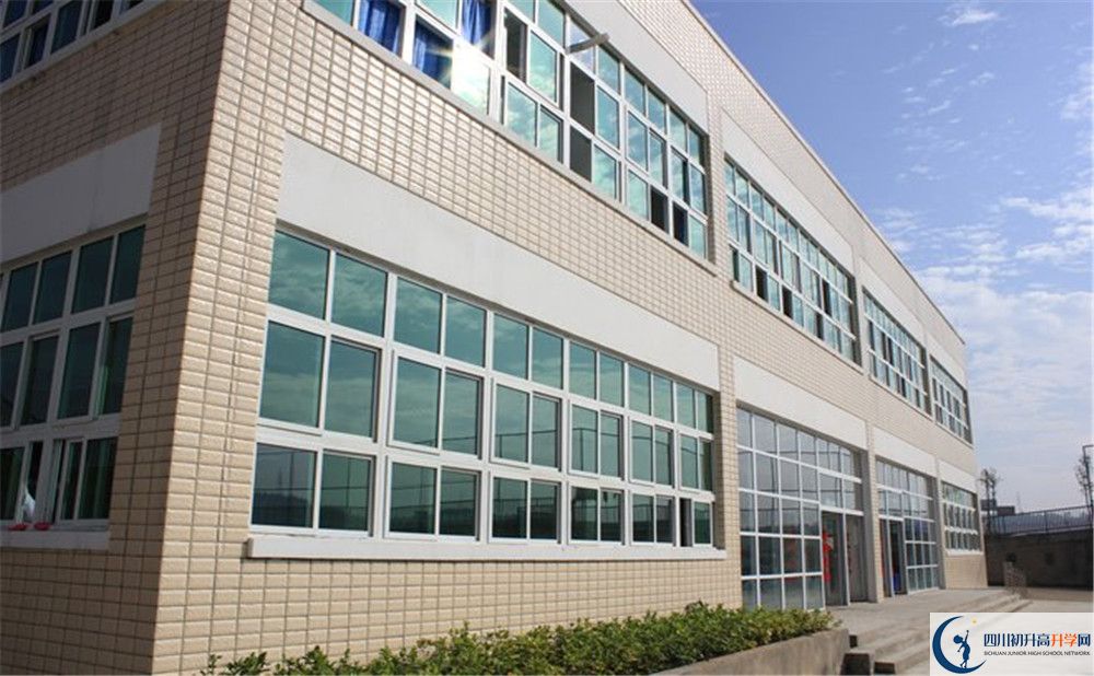 綿陽高新區(qū)實驗中學2020年中考錄取分數線是多少？