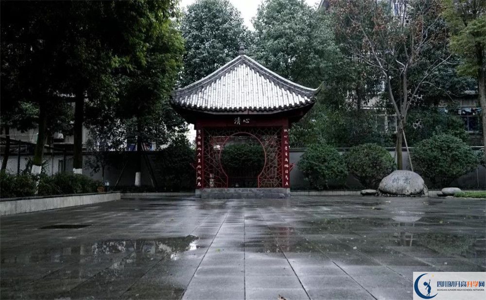 成都七中八一中考錄取分?jǐn)?shù)是多少？